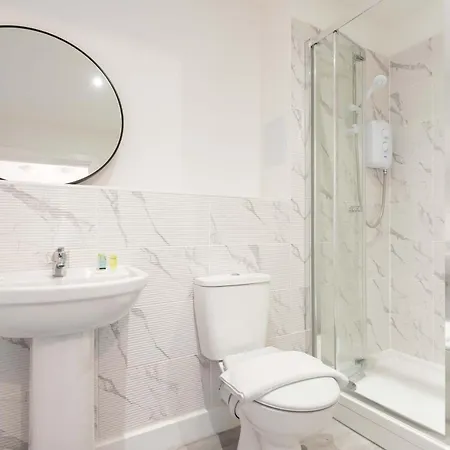 아파트 Modern 1 Bed In With Parking 브래드퍼드